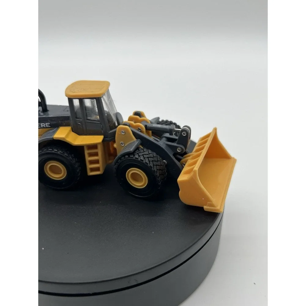 Ertl Quality John Deere Four Wheel End Loader‎ by Tomy D0314WY00